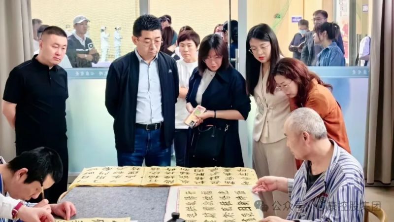 清大華商EMBA總裁高 級研修班-共進(jìn)班走進(jìn)心康控股集團(tuán)參觀交流
