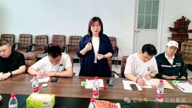 清大華商EMBA總裁高 級研修班-共進(jìn)班走進(jìn)心康控股集團(tuán)參觀交流